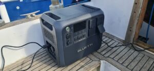 Huge 50% savings on mega power station : Bluetti AC200L